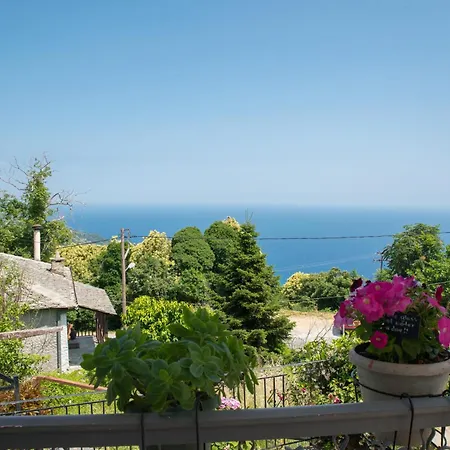 公寓 Hestia Mourésion